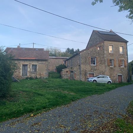 Busset Liages Situe Dans Le Bourbonnais 1 Chambres Lit Double Et Un Clic Clac Exterior foto